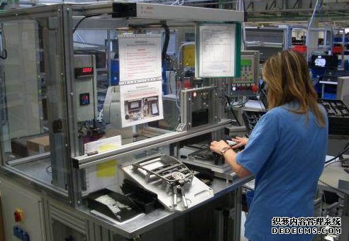 理科生可以报哪些专业 适合理科男生报的五大热门专业最新排行