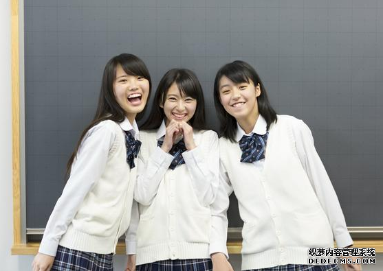 文科热门专业有哪些?最适合文科生报考的五大热门专业及就业方向