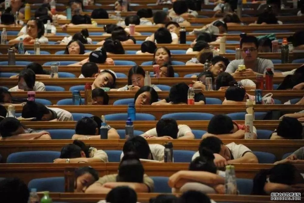 高考多少分适合复读？复读一年好还是专升本？